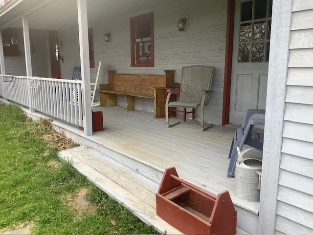 Quiet, Furnished Room in Peaceful Country Home with Mountain Views, Spacious Yard - Wolcott - Photo 5
