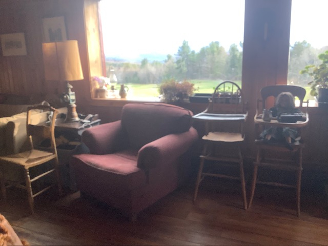 Quiet, Furnished Room in Peaceful Country Home with Mountain Views, Spacious Yard - Wolcott - Photo 8