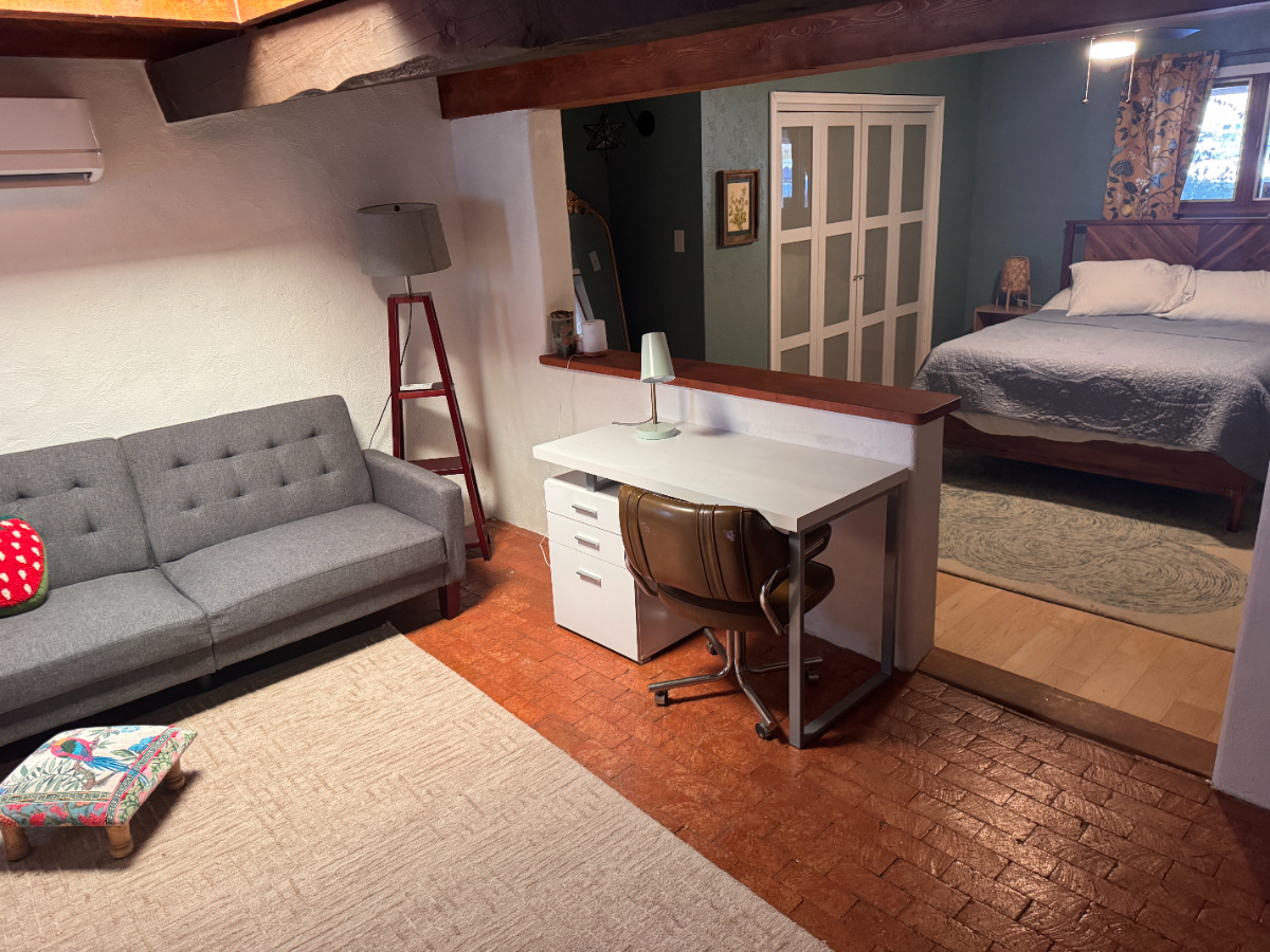 Southside Suite in Home for Rent