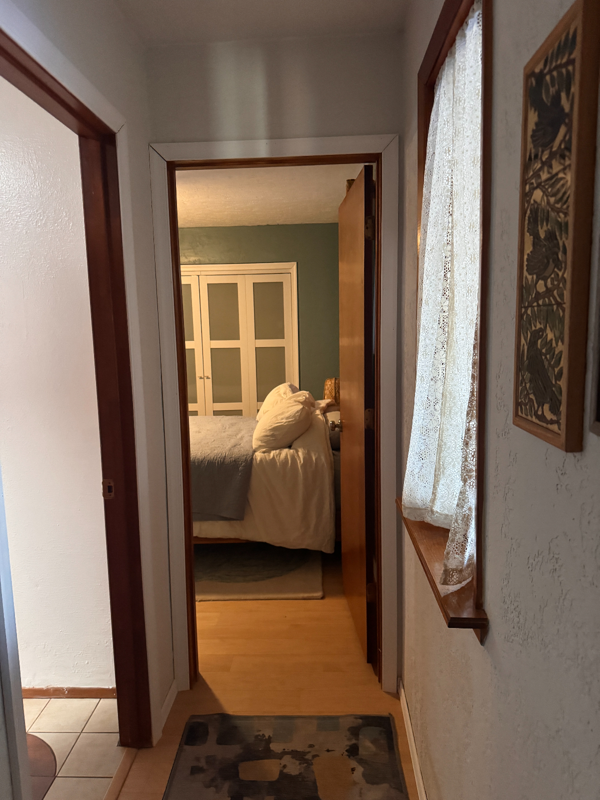 Southside Suite in Home for Rent - Photo 6