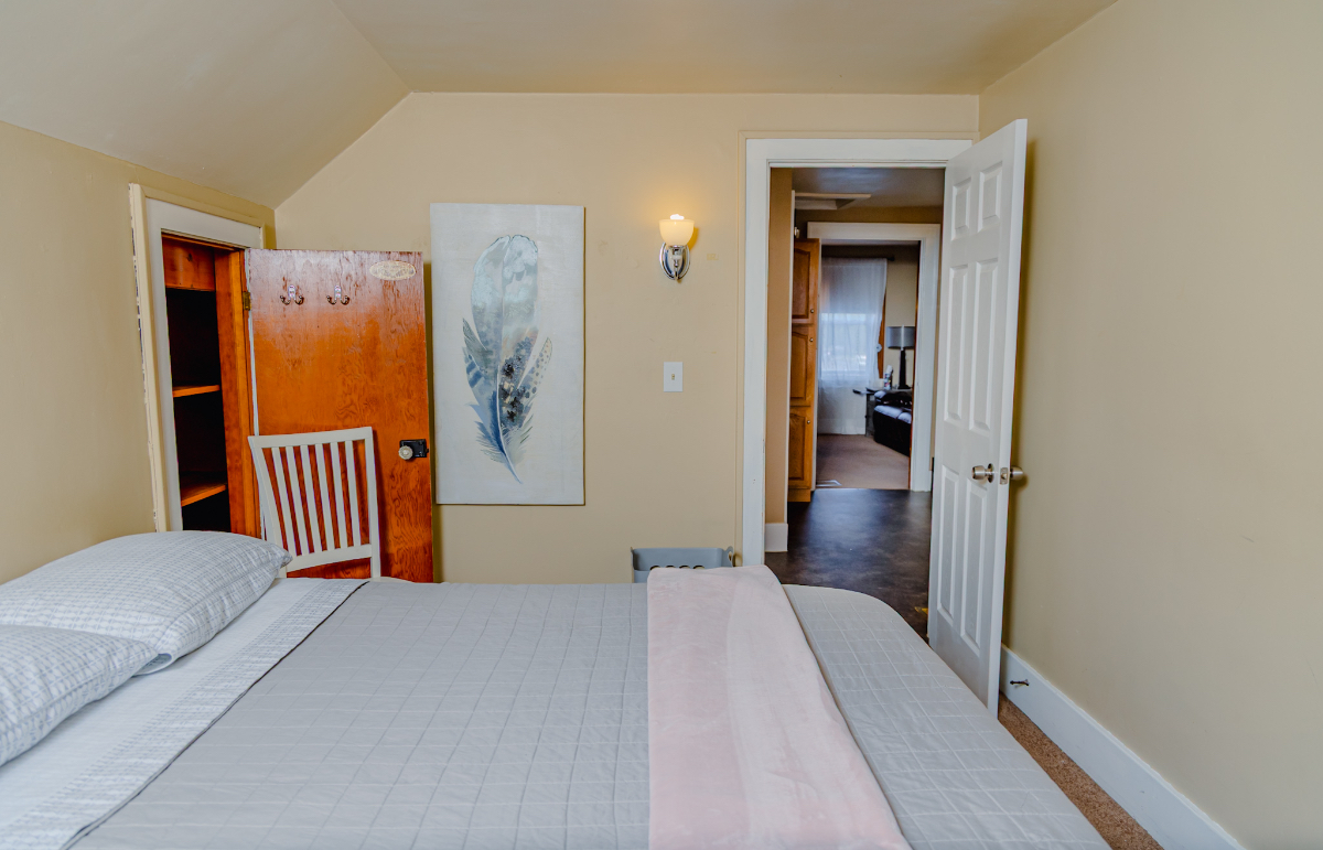 Entire Upper Apartment Watertown Ny 13601 Centrally located to everything in our small town. - Photo 7