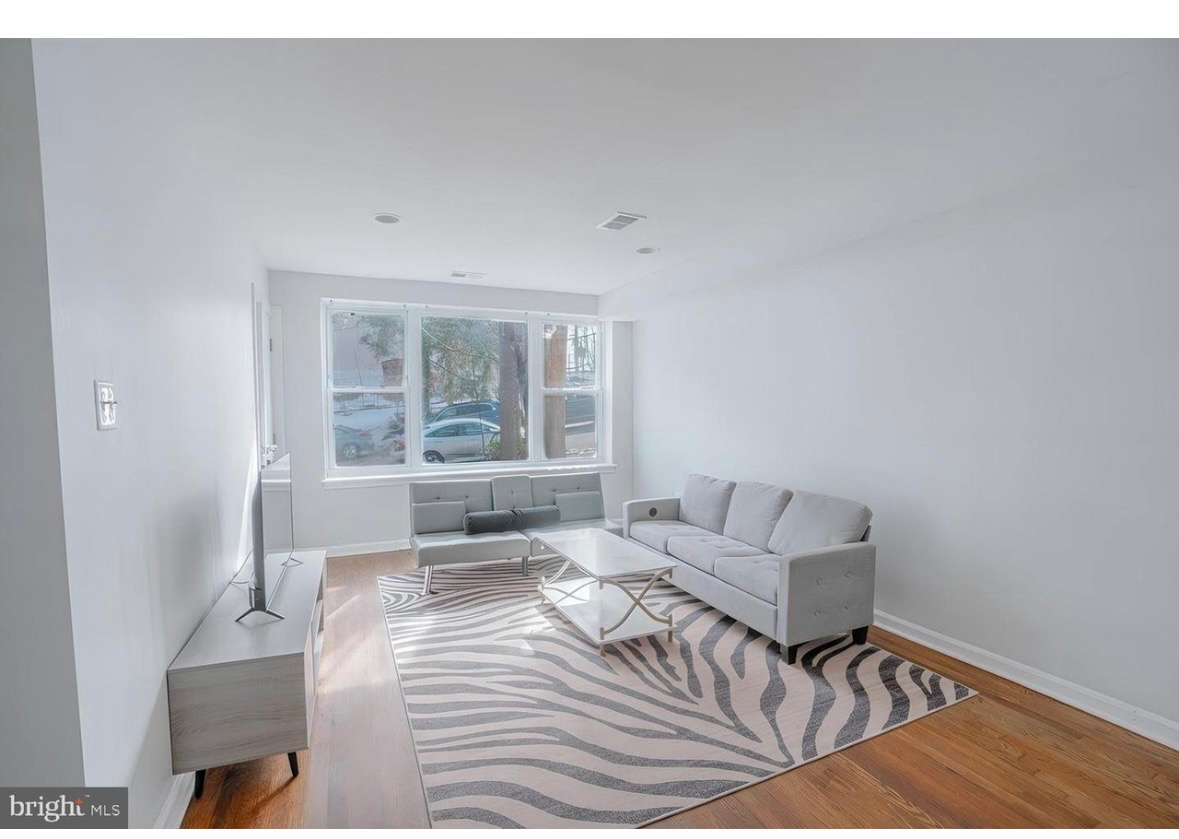 Recently renovated & quiet in northeast DC - Photo 3