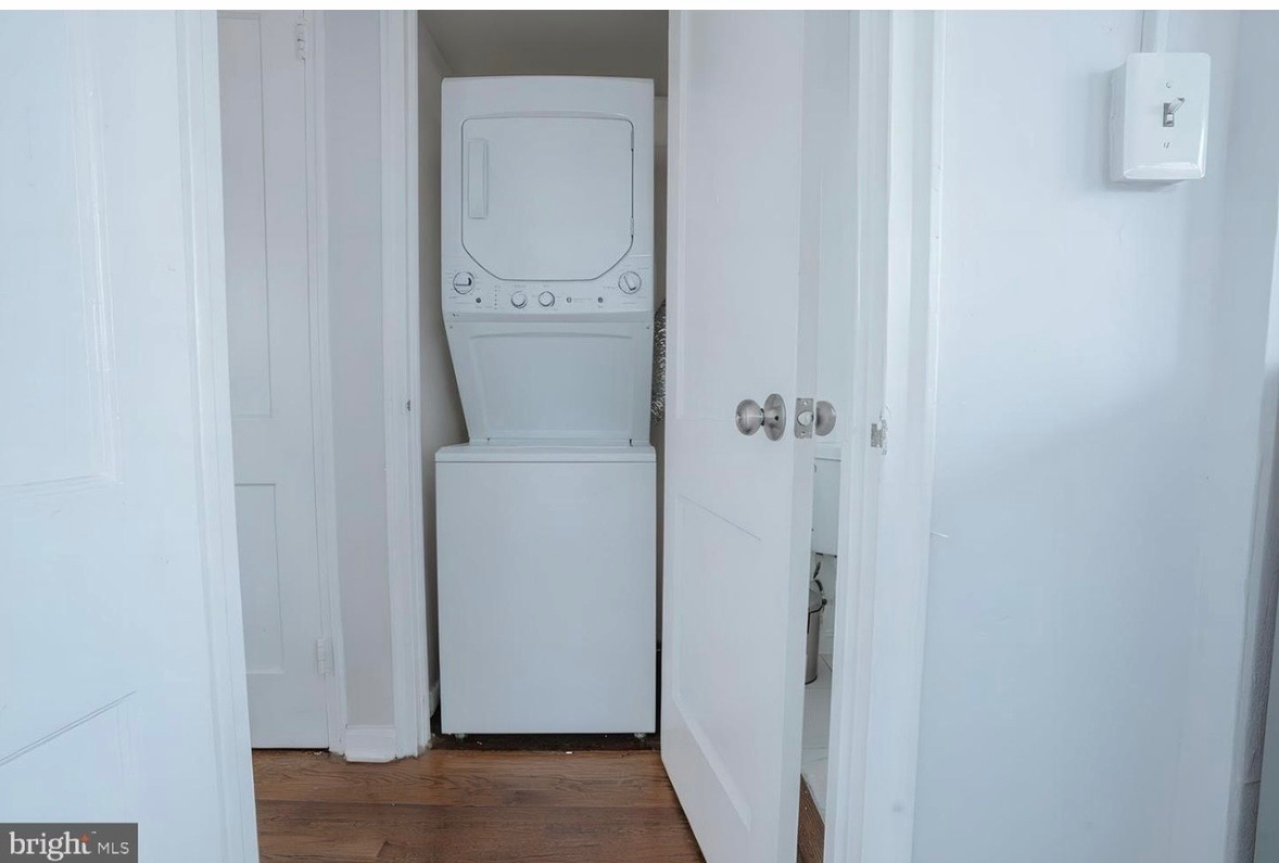Recently renovated & quiet in northeast DC - Photo 4