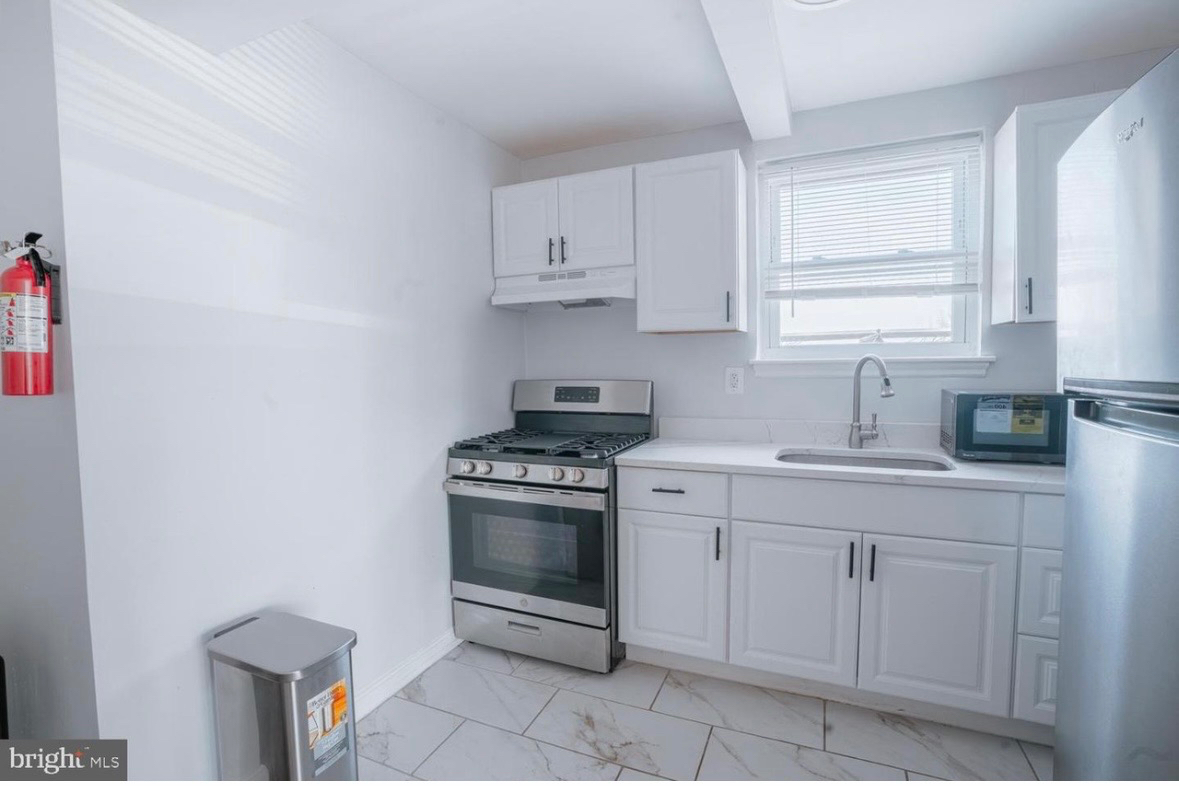 Recently renovated  & quiet in northeast DC - Photo 7