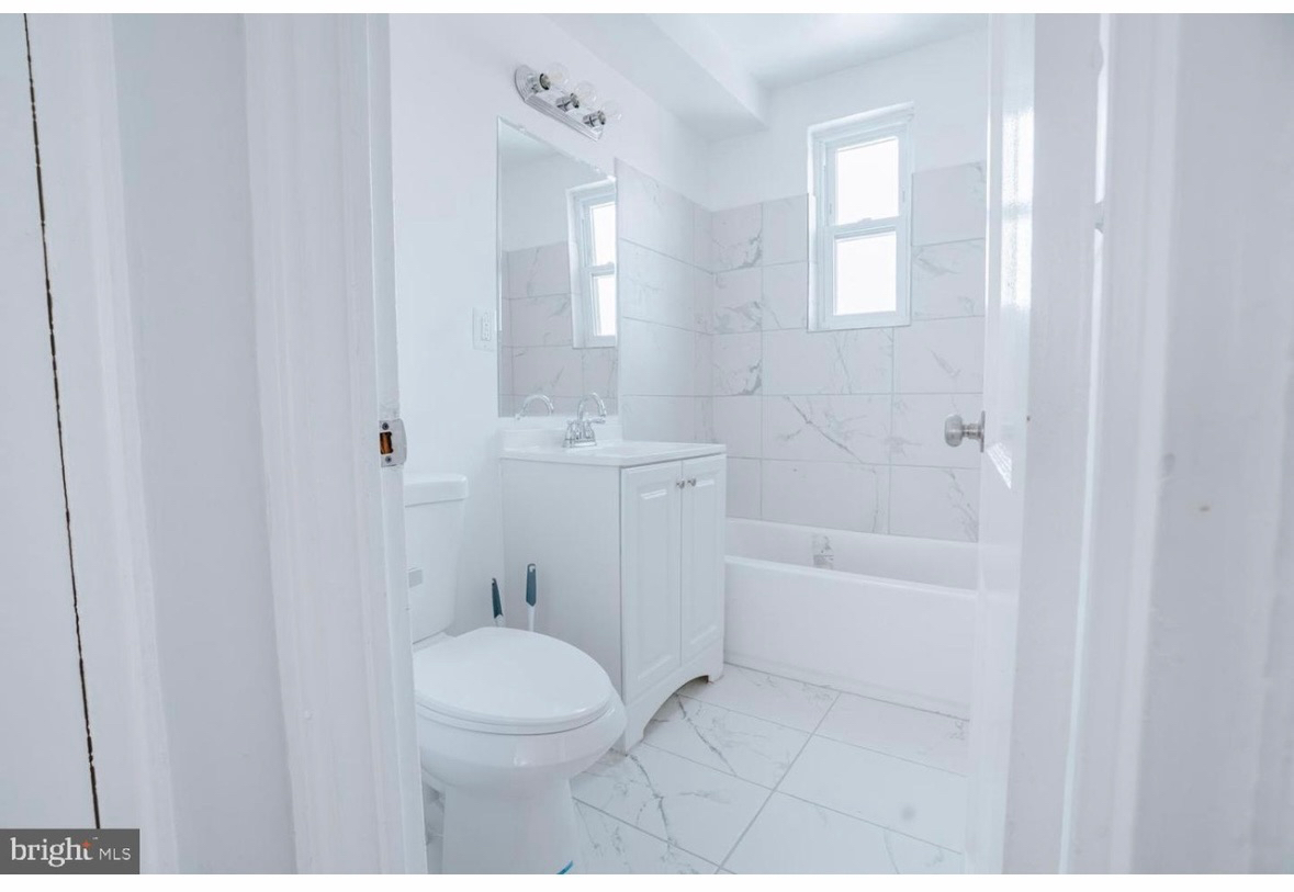 Recently renovated & quiet in northeast DC - Photo 5