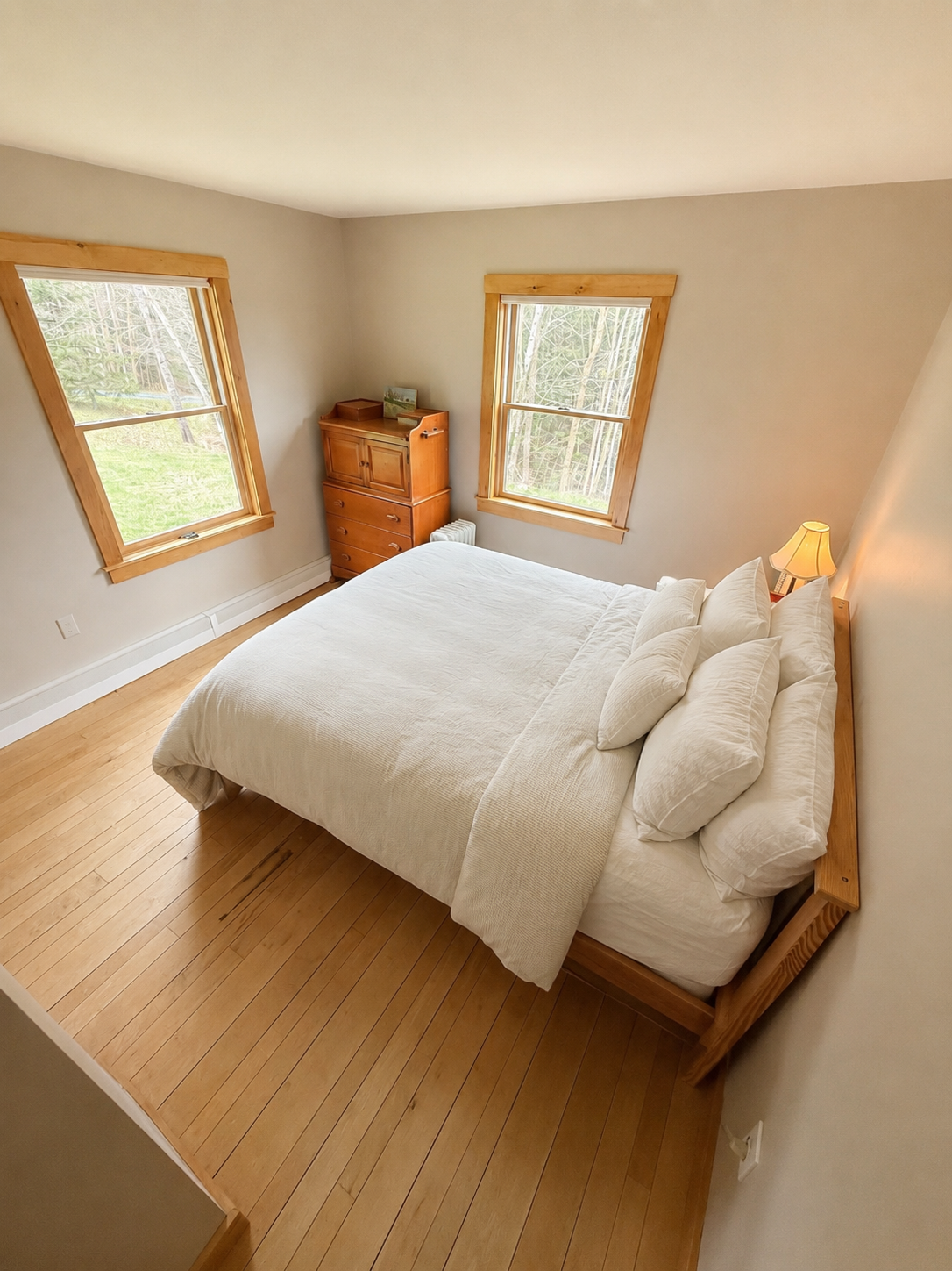 (3B1B & L2 EV Charger, Solar) Secluded furnished homestead (w/ fast reliable internet and powerwall) - Photo 2