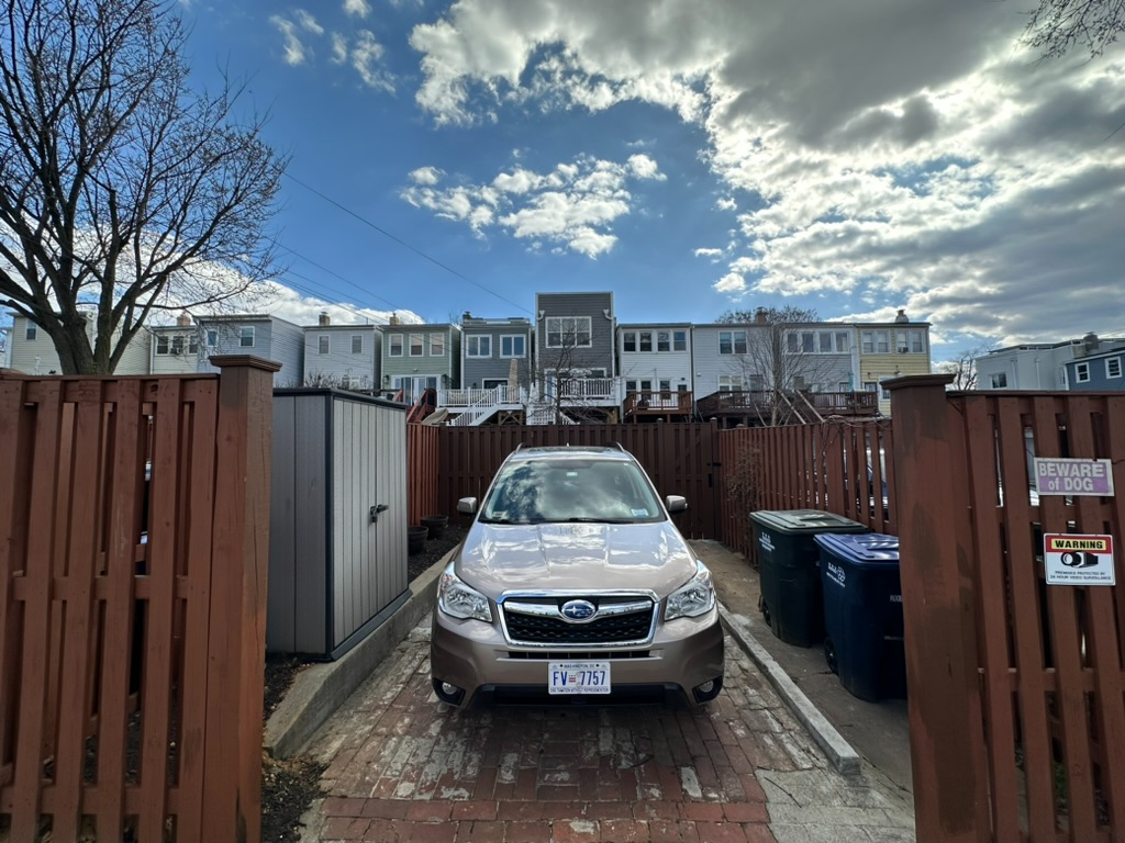 English Basement in Quiet Neighborhood with Parking - Photo 12