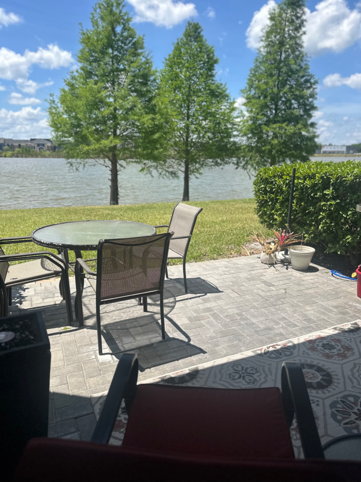 Cozy townhome with private bed and bathroom, laundry in unit, back patio with lake view. Gated com - Photo 2