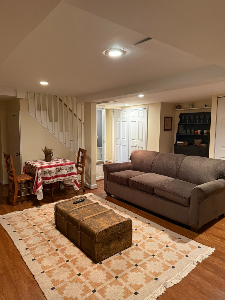English Basement for Rent with parking in Georgetown/Burleith - Photo 2