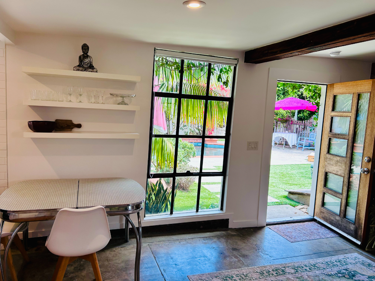 STUDIO IN BACKYARD - Photo 4