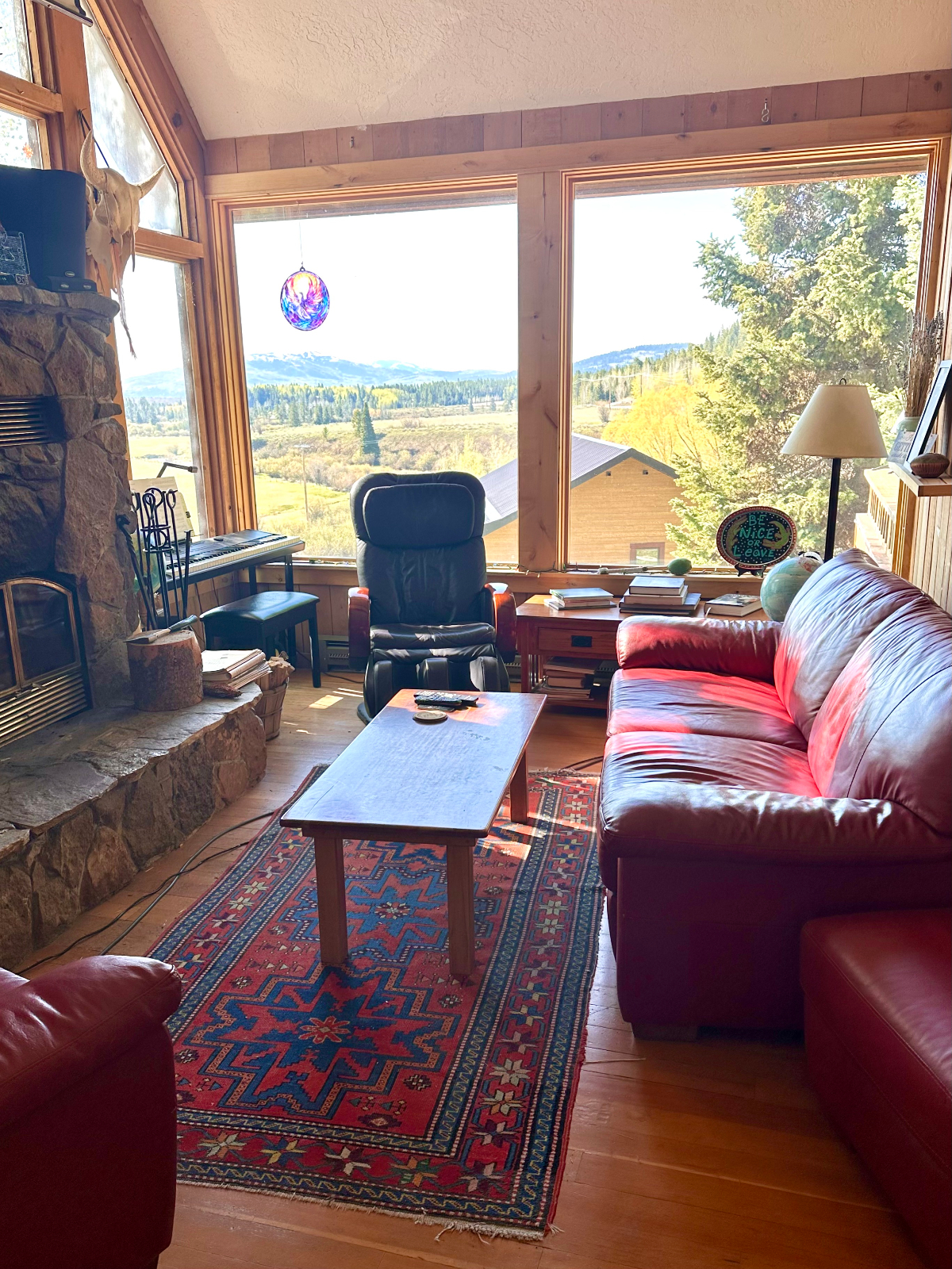 Private room in charming country house with scenic views, near Jackson Hole - Photo 2
