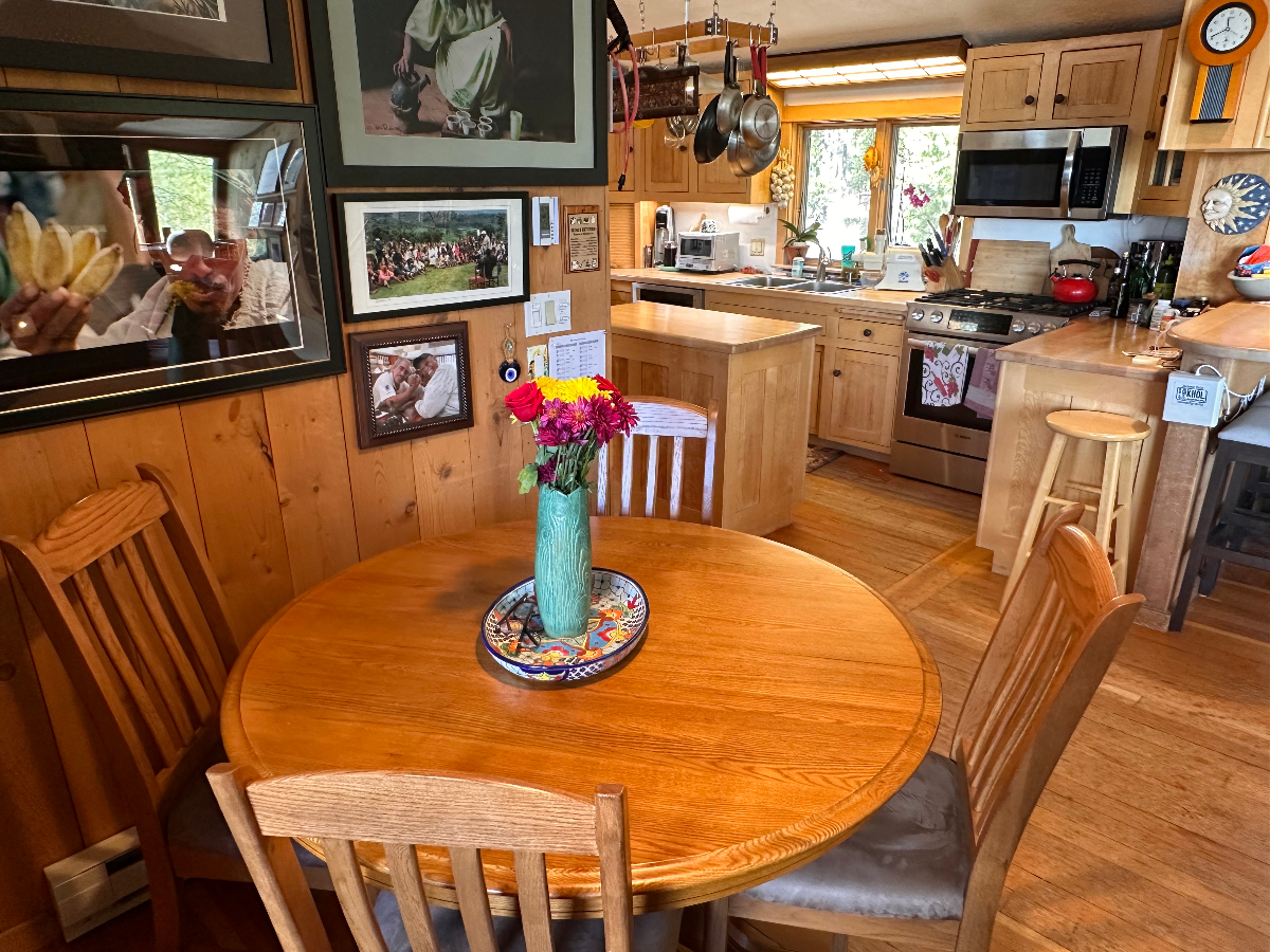 Private room in charming country house with scenic views, near Jackson Hole - Photo 5