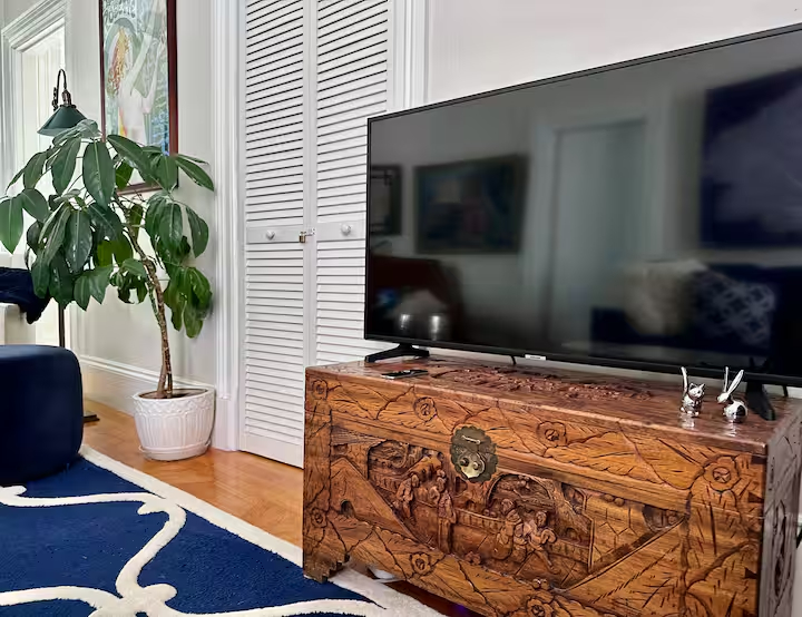 Sunny & Quiet: 3BR 2BA Victorian w/Office & Parking (Duboce Triangle) - Photo 3