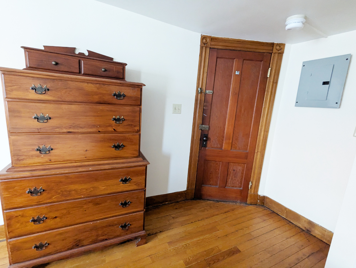 Quaint, clean, quiet apartment unit 5 - Photo 6