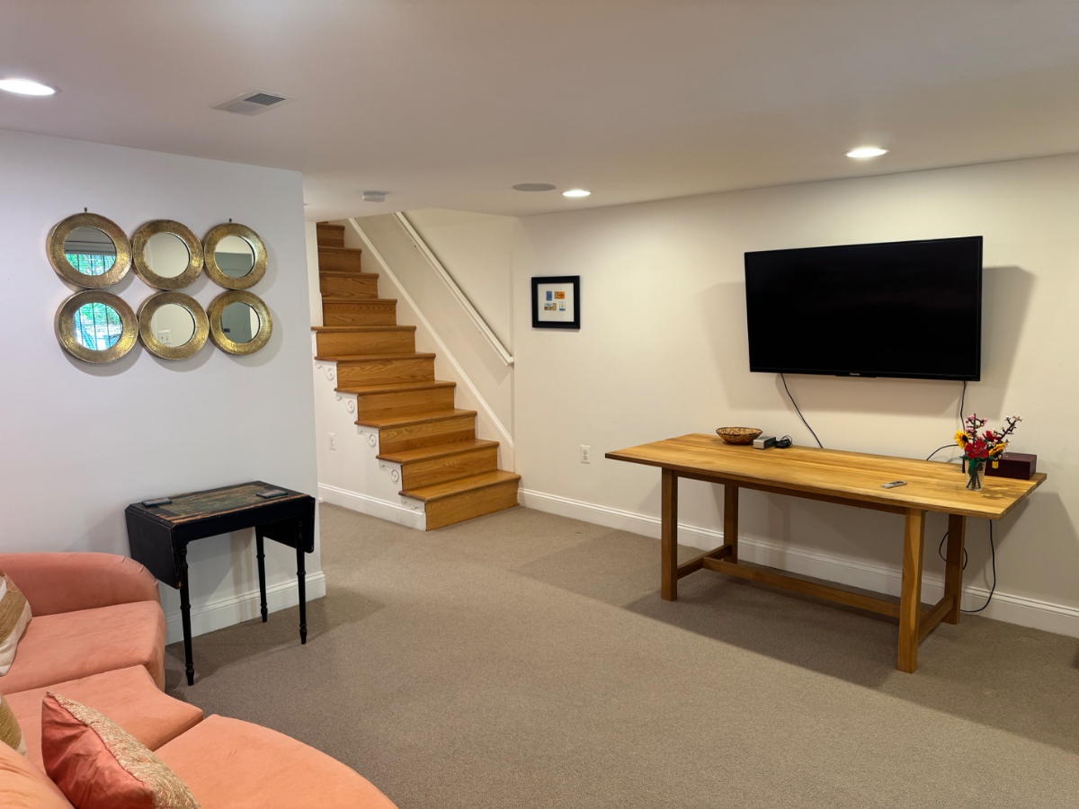 Private 1BR Garden Level Unit on DCs Most Iconic Block - Photo 7