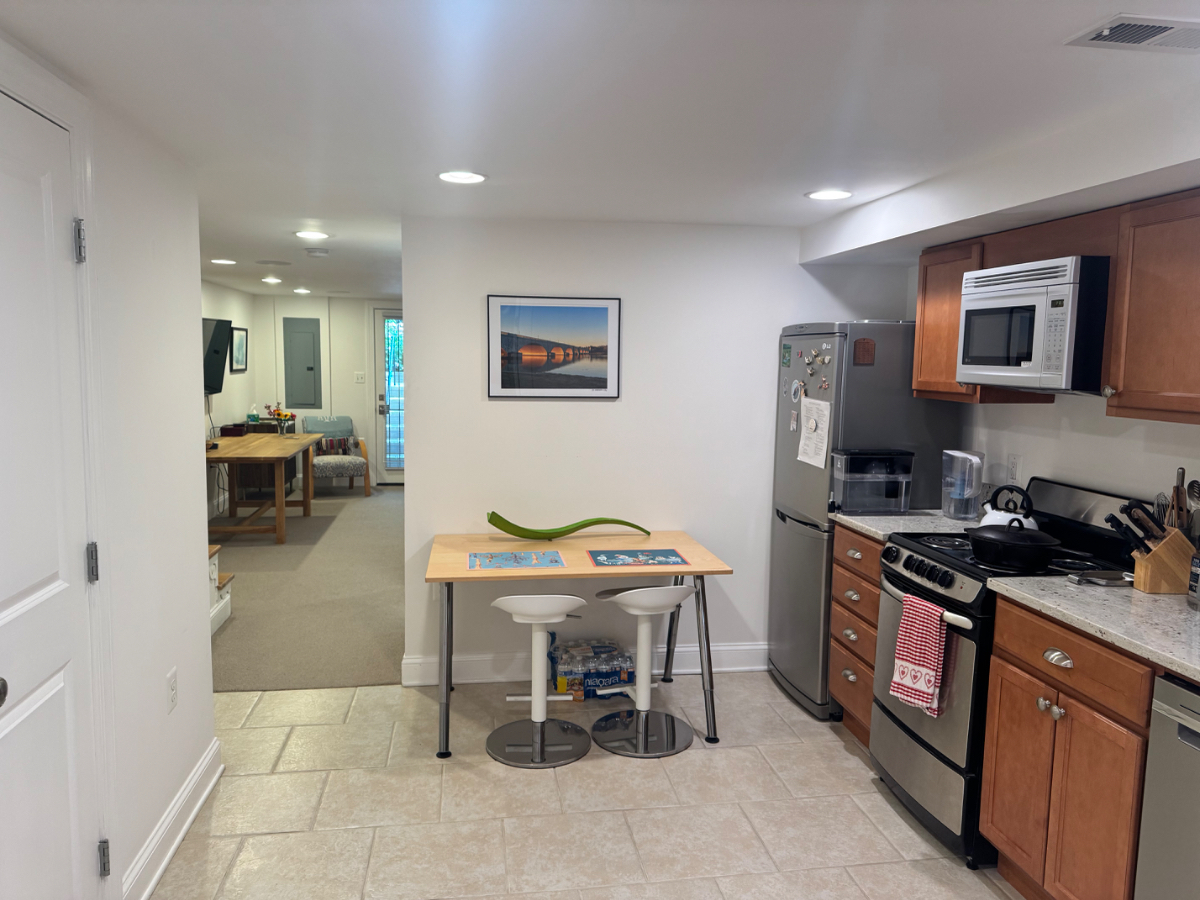 Private 1BR Garden Level Unit on DCs Most Iconic Block - Photo 11