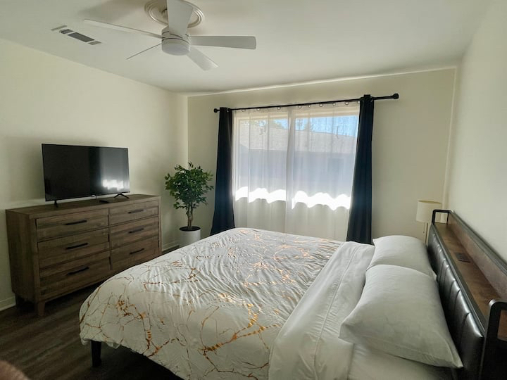 Spacious Home near Downtown - Photo 10