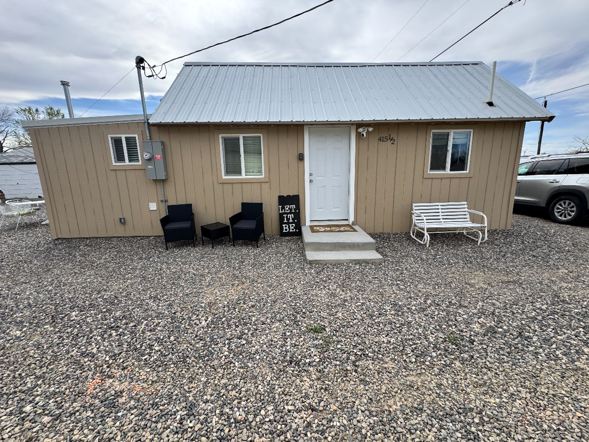 Peaceful 2BR with Backyard & Easy Access -UNIT B - Photo 2