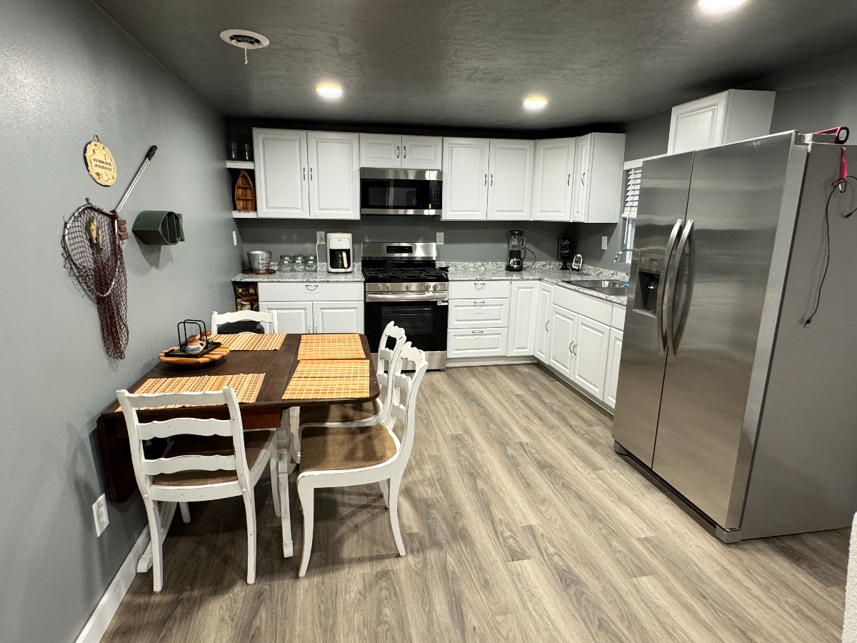 Peaceful 2BR with Backyard & Easy Access -UNIT B - Photo 5
