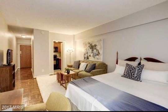 Studio Apartment in Foggy Bottom - Photo 11