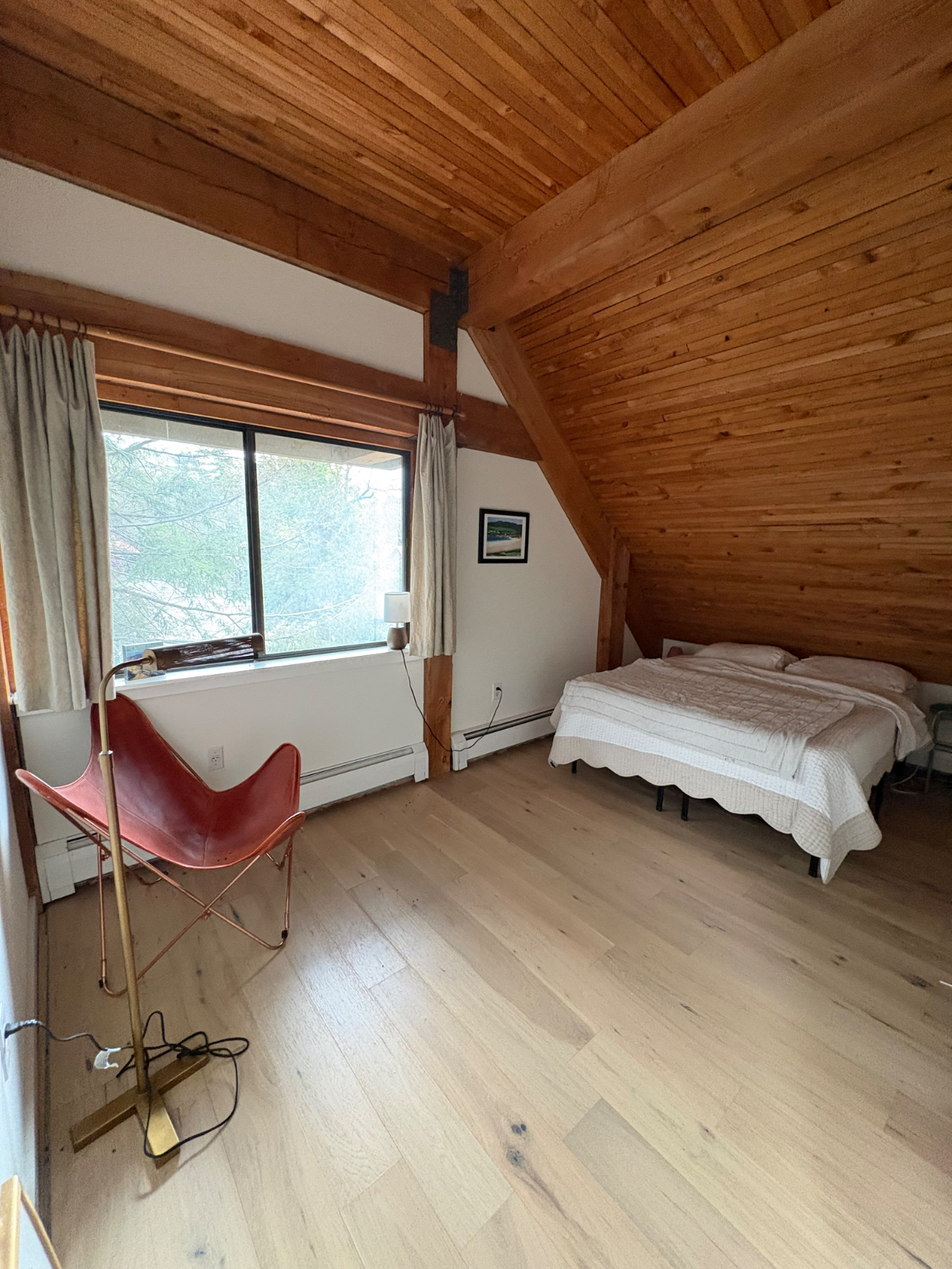 Top Floor 3BR Condo in Redrock, Trail Access and Walk to Waterfront, Furnished and All Utilities Inc - Photo 8