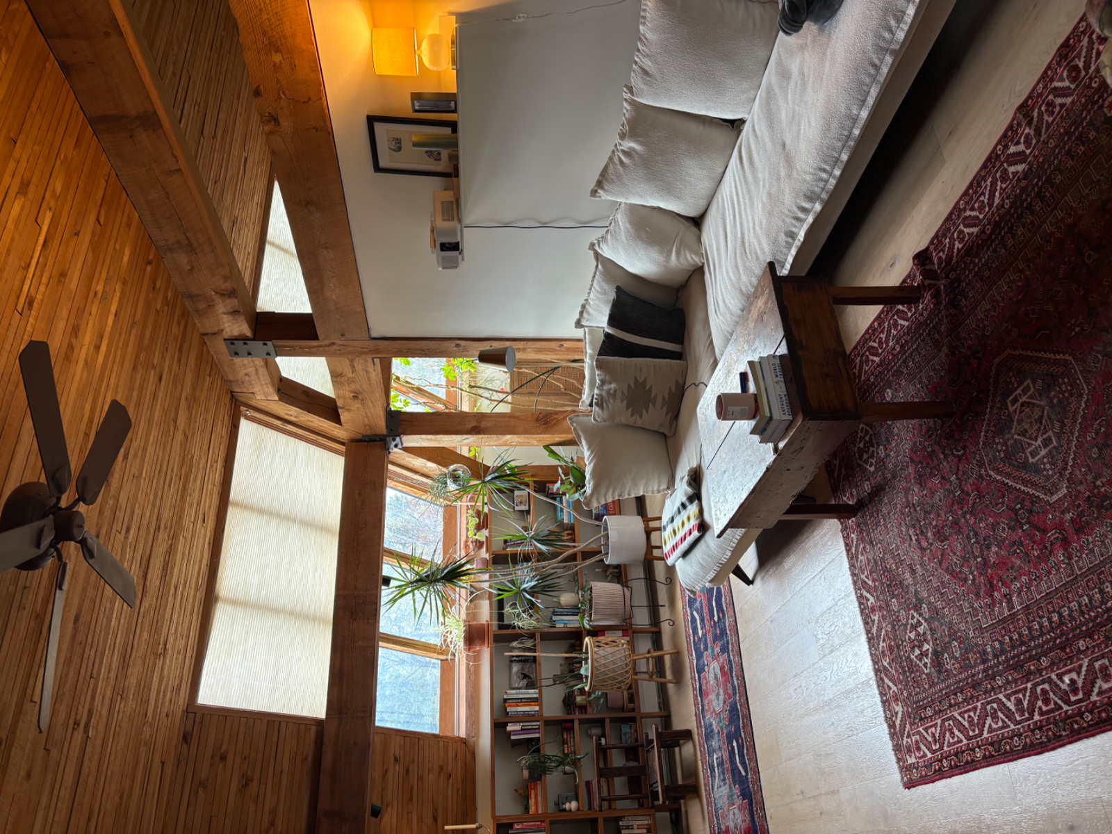 Top Floor 3BR Condo in Redrock, Trail Access and Walk to Waterfront, Furnished and All Utilities Inc - Photo 1