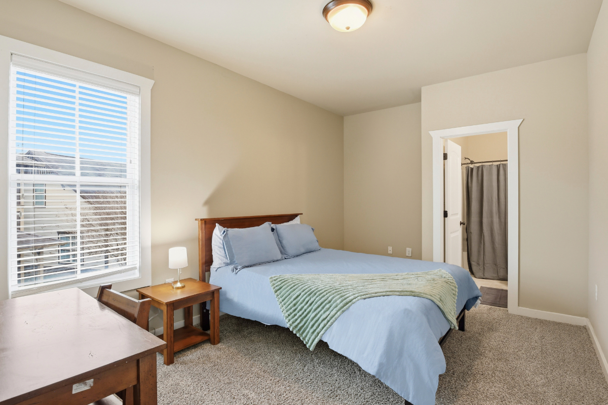 Spacious Cottage Near Texas A&M with Pool & Gym - Photo 6