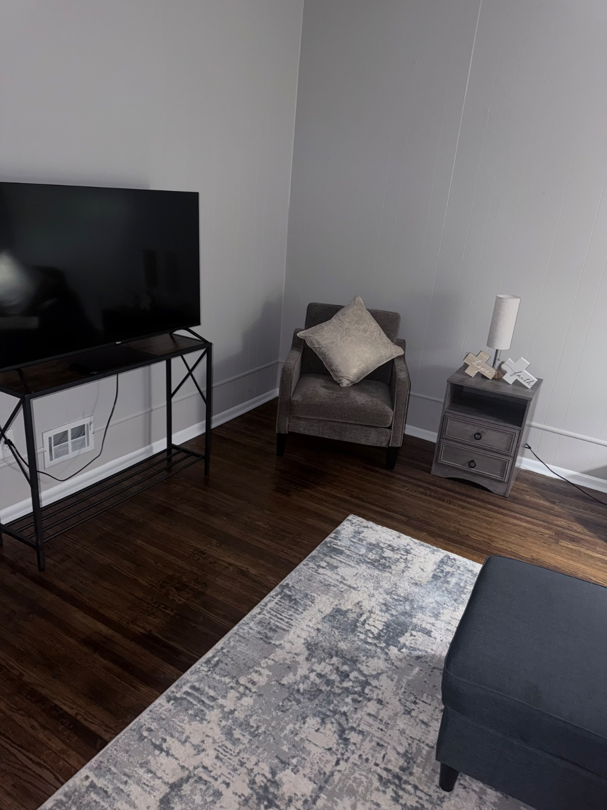 Spacious Four BR Near Univ of Rochester Medical Center & Rochester General Hospital Fully Furnished - Photo 3
