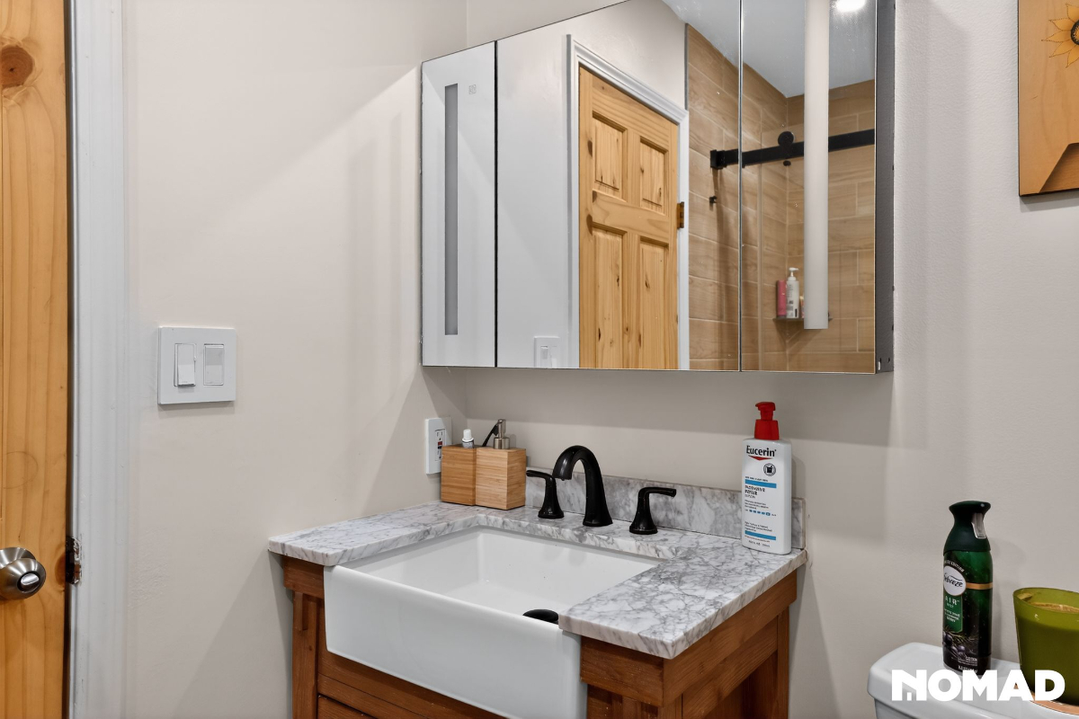 Charming and Beautiful Fully Furnished 3BR/2BA Duplex in Incline Village - Near Lake Tahoe - Photo 12