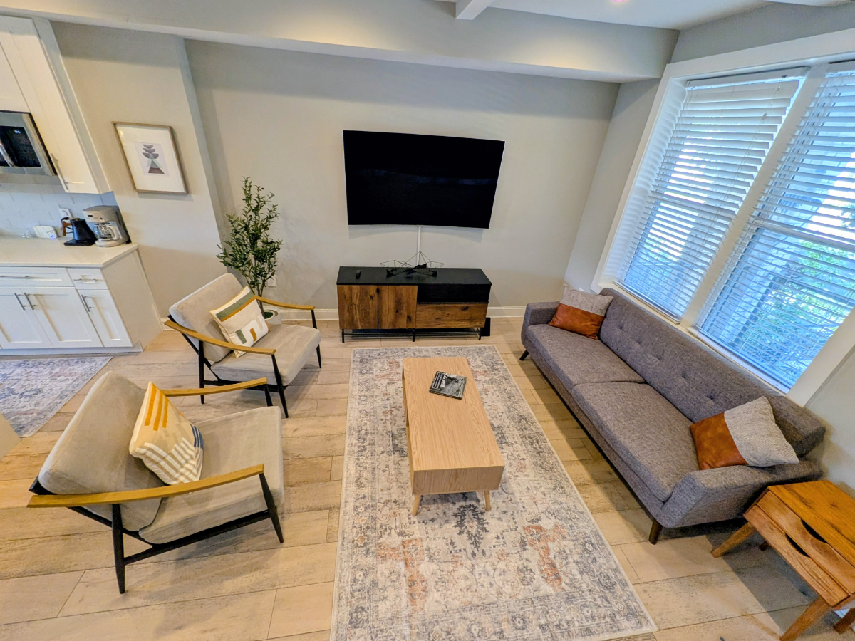 Modern, Spacious 4 Bed/3.5 Bath Rowhome in Heart of DC (incl. private in-law suite and off-street pa - Photo 3