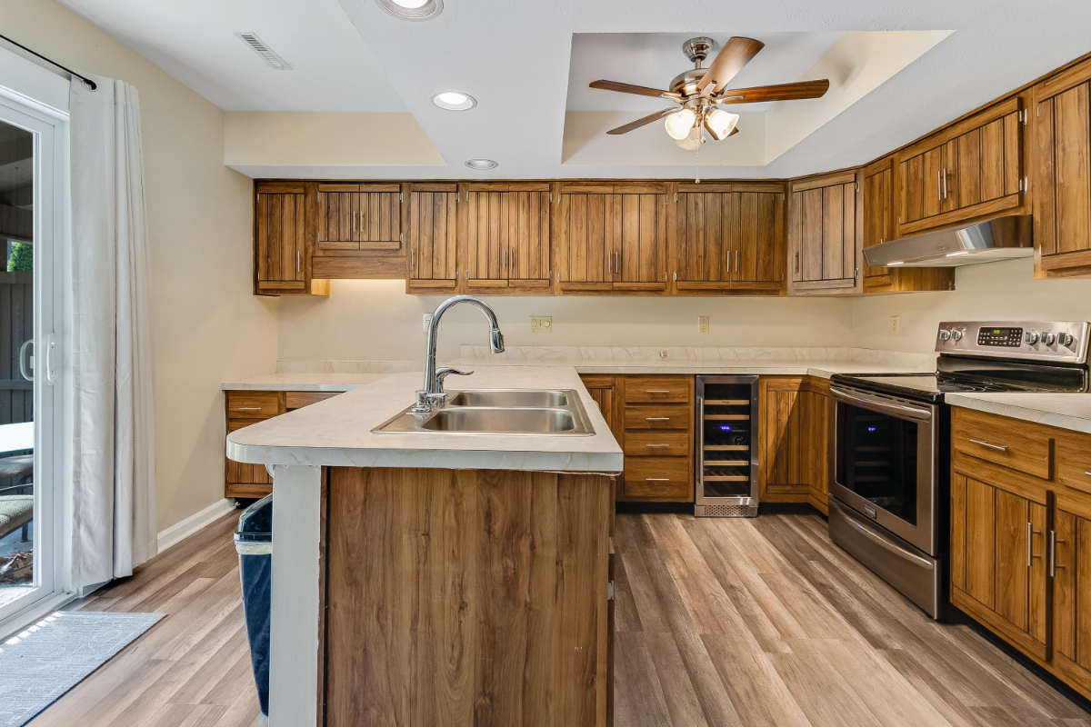 Fully Furnished 3BR Townhouse Near WVU & Hospitals - Photo 8