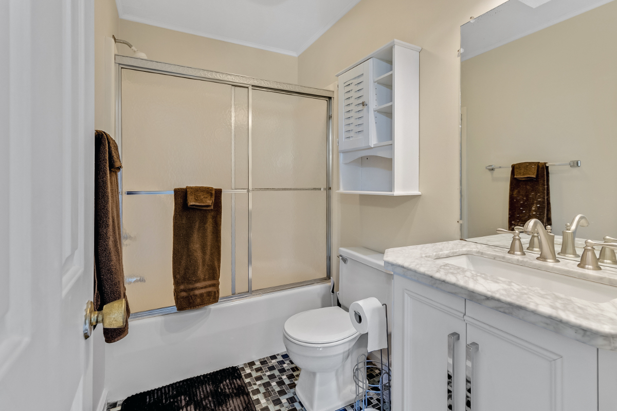Fully Furnished 3BR Townhouse Near WVU & Hospitals - Photo 11