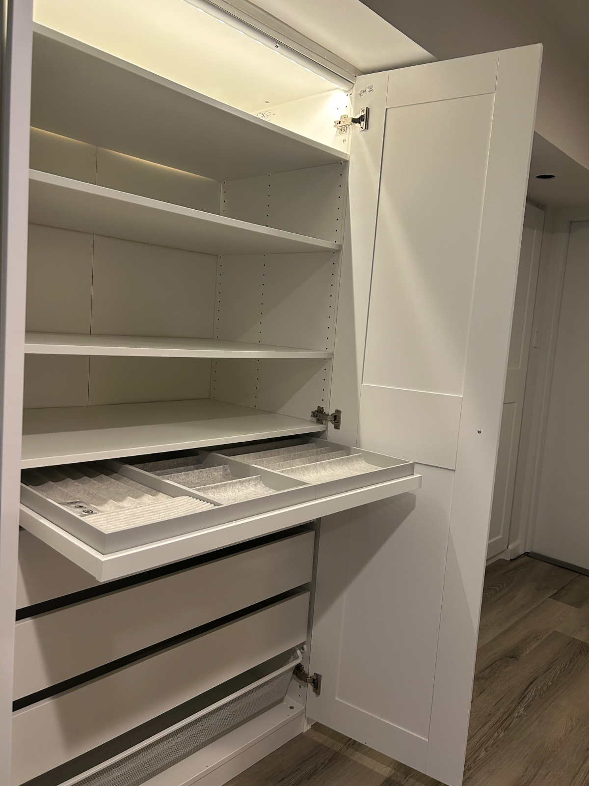 Cozy Fully Furnished Studio with Private Entry & Utilities Included - Photo 6