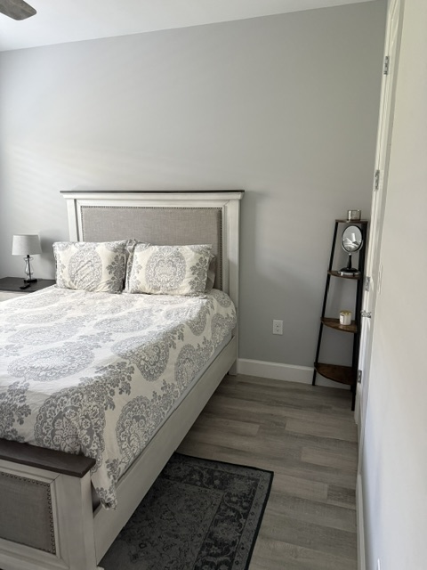 Comfortable Private Suite With Heated Pool And Workspace Near Fort Myers Medical Centers - Photo 9