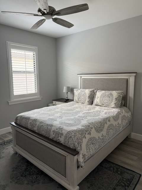 Comfortable Private Suite With Heated Pool And Workspace Near Fort Myers Medical Centers - Photo 10