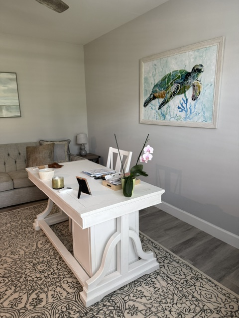 Comfortable Private Suite With Heated Pool And Workspace Near Fort Myers Medical Centers - Photo 7