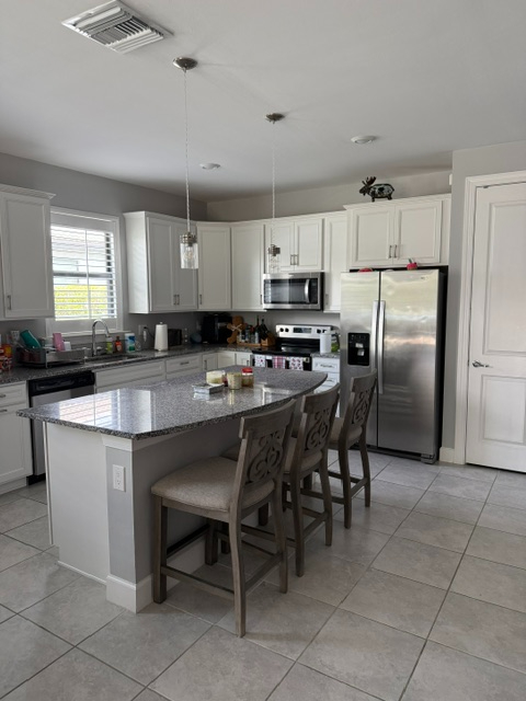 Comfortable Private Suite With Heated Pool And Workspace Near Fort Myers Medical Centers - Photo 5