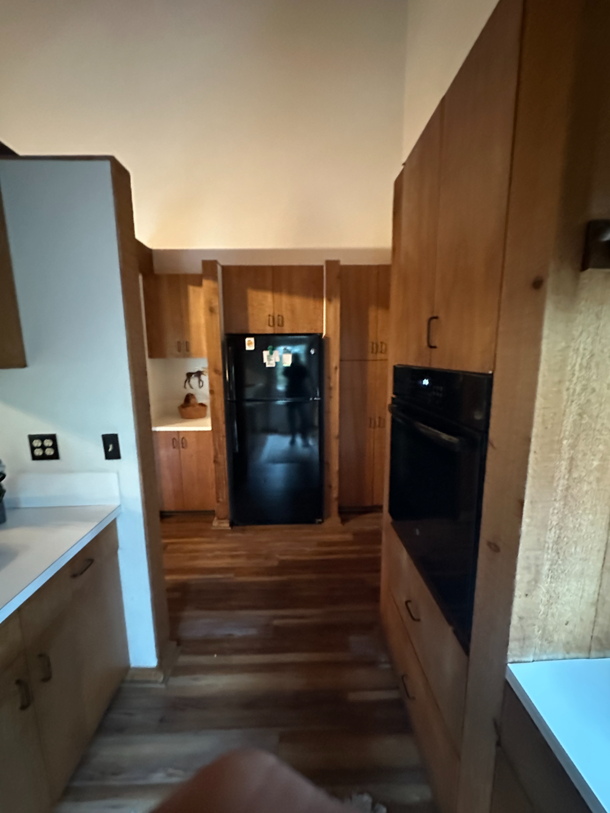 4 Bedroom Home with Beautiful private landscaped yard - Photo 10
