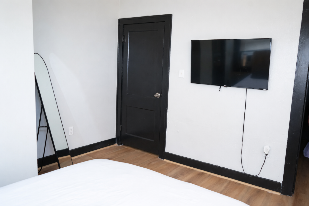 Comfortable Furnished EaDo Apartment - Utilities Included - Long Term Stays - Photo 2