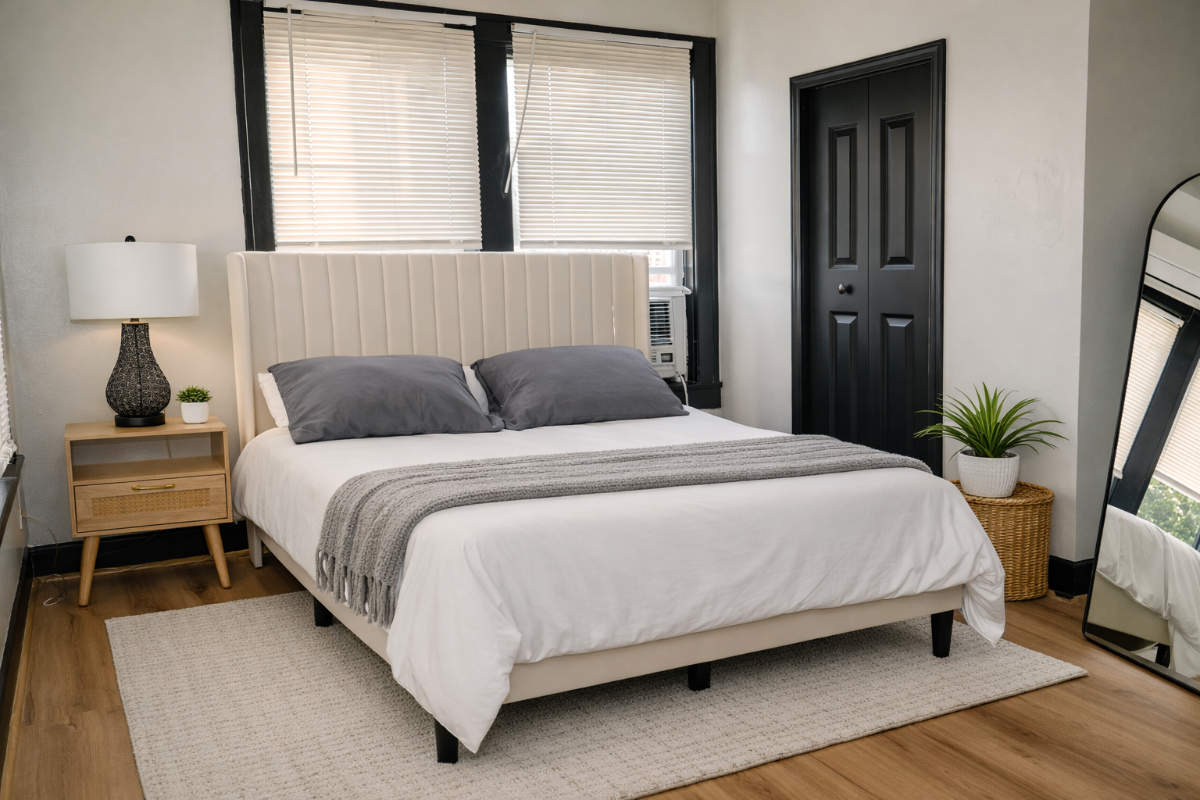 Comfortable Furnished EaDo Apartment - Utilities Included - Long Term Stays - Photo 7
