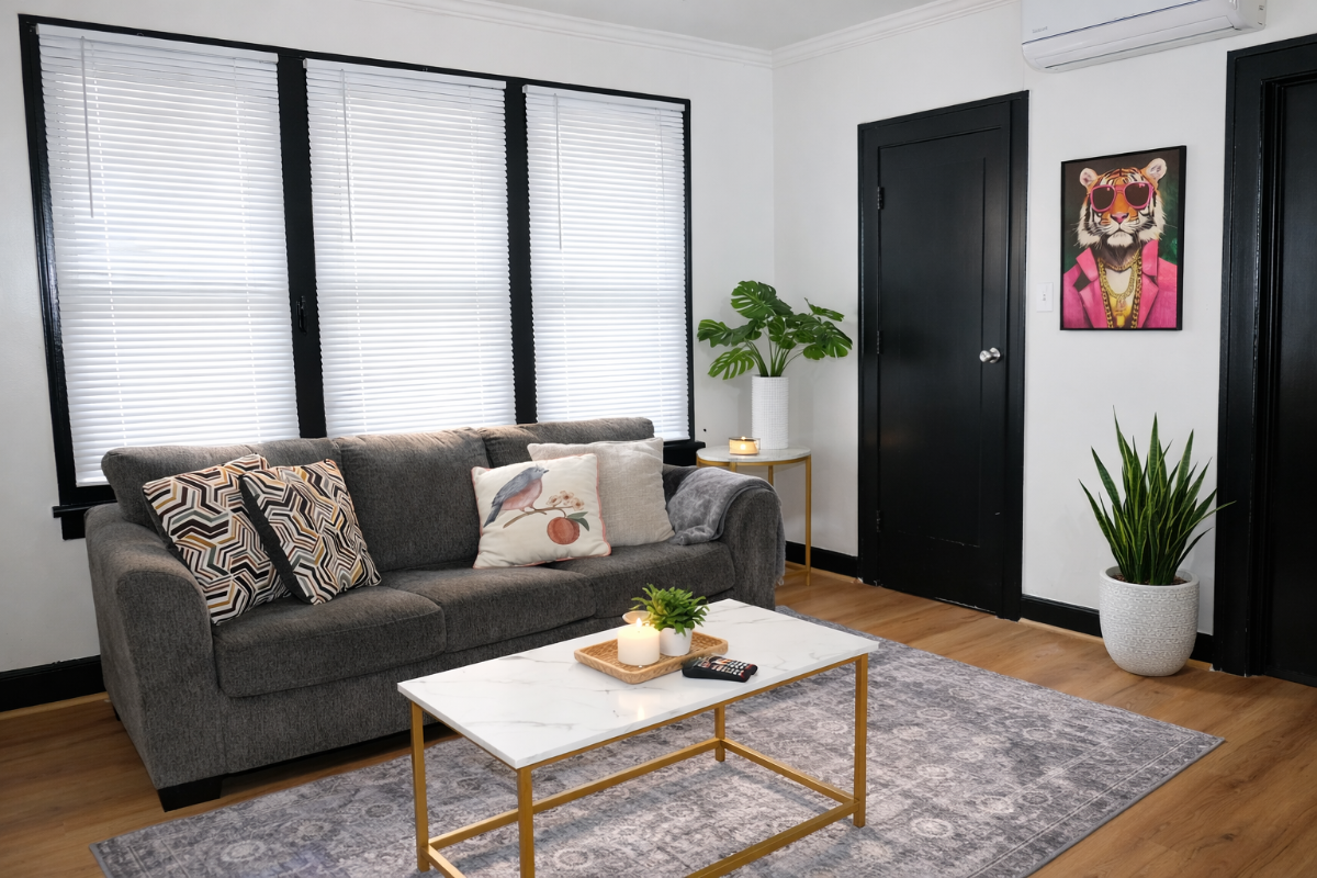 Comfortable Furnished EaDo Apartment - Utilities Included - Long Term Stays - Photo 10