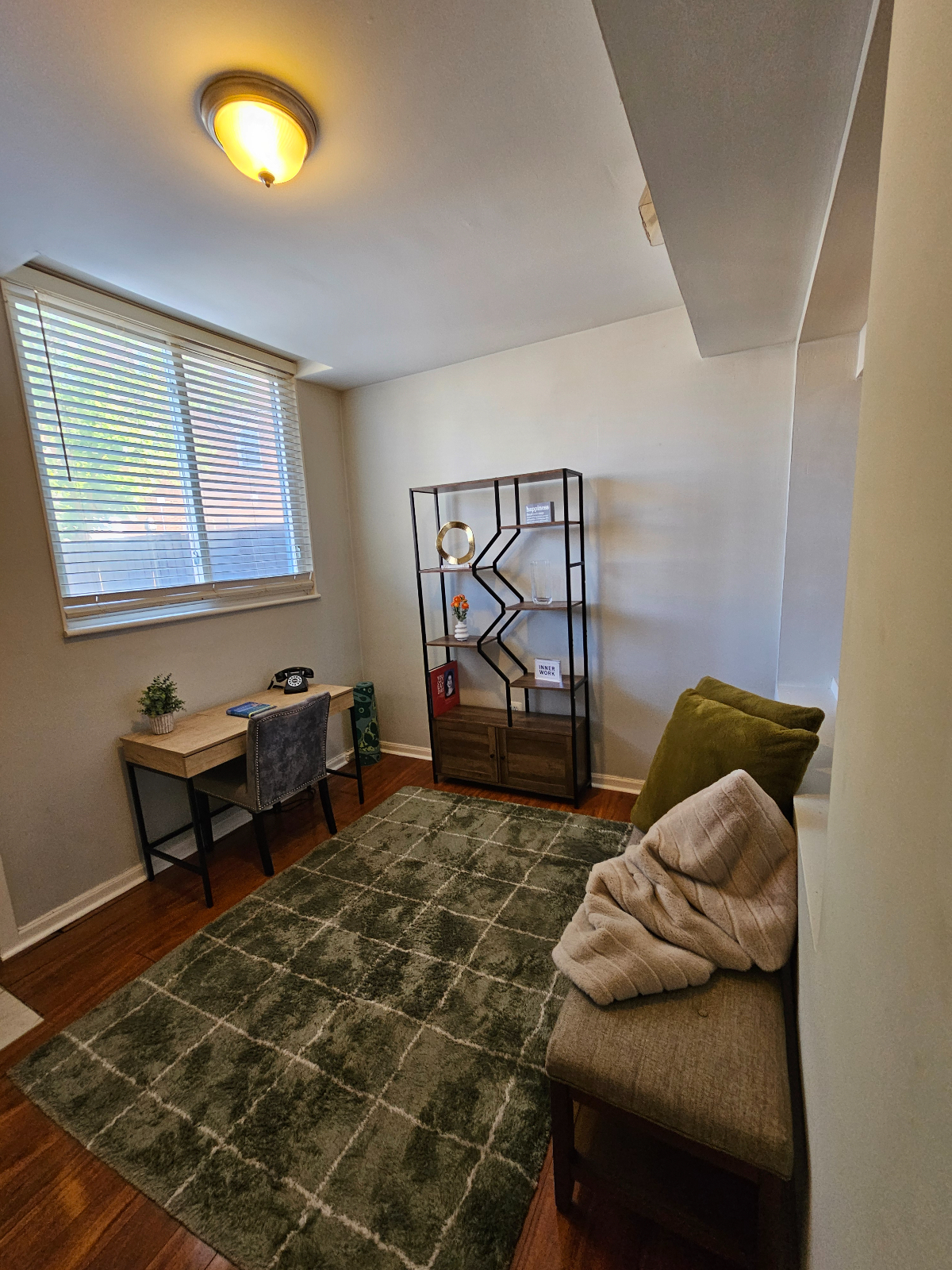 Furnished Apartment for Professionals 1.5BR Easy Access to Downtown and DC Hospital Consortium - Photo 2