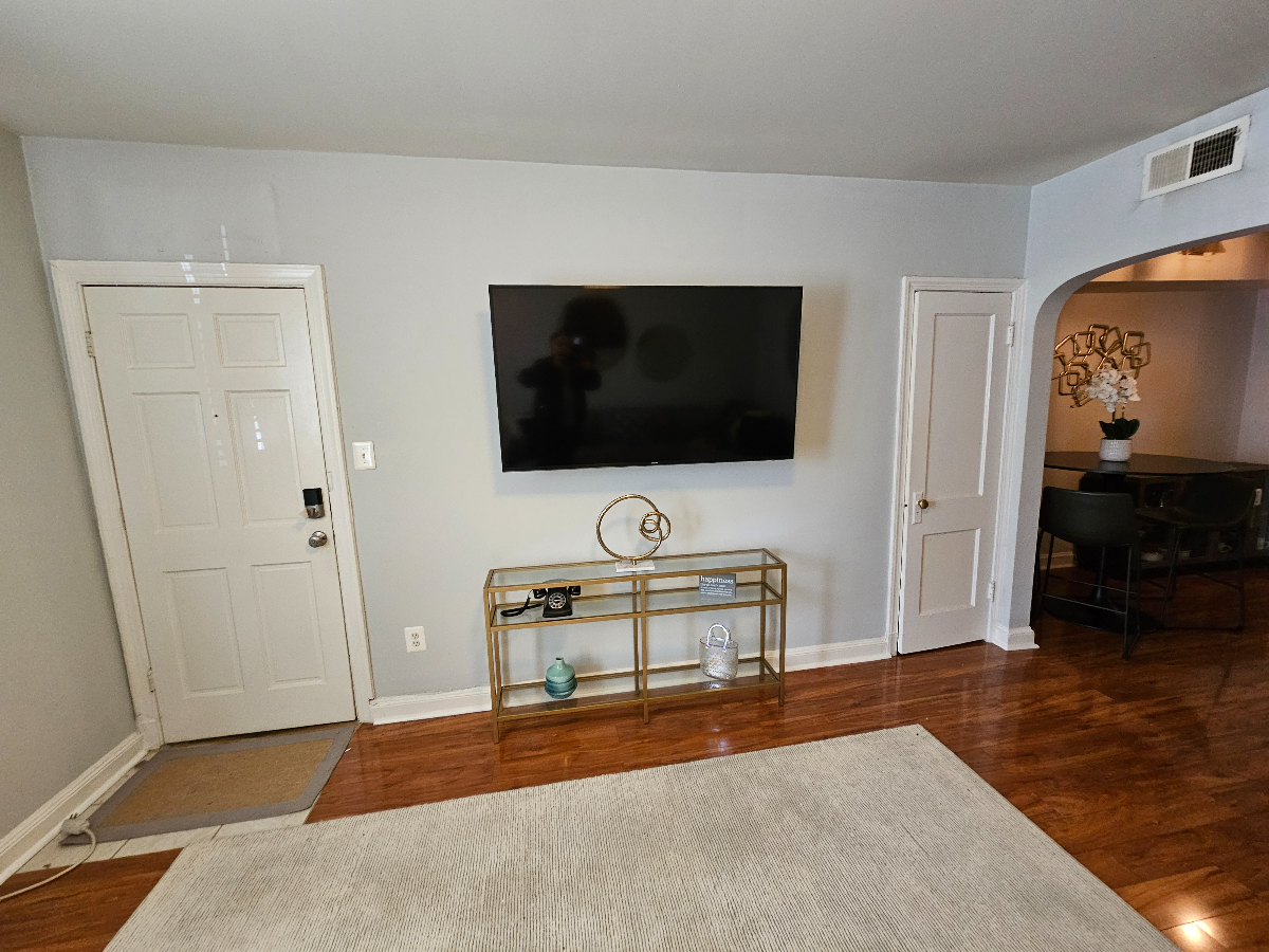 Furnished Apartment for Professionals 1.5BR Easy Access to Downtown and DC Hospital Consortium - Photo 1