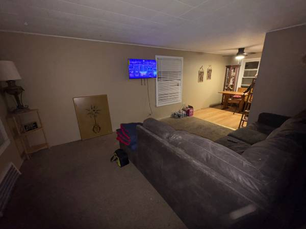 Room for Rent - Photo 2