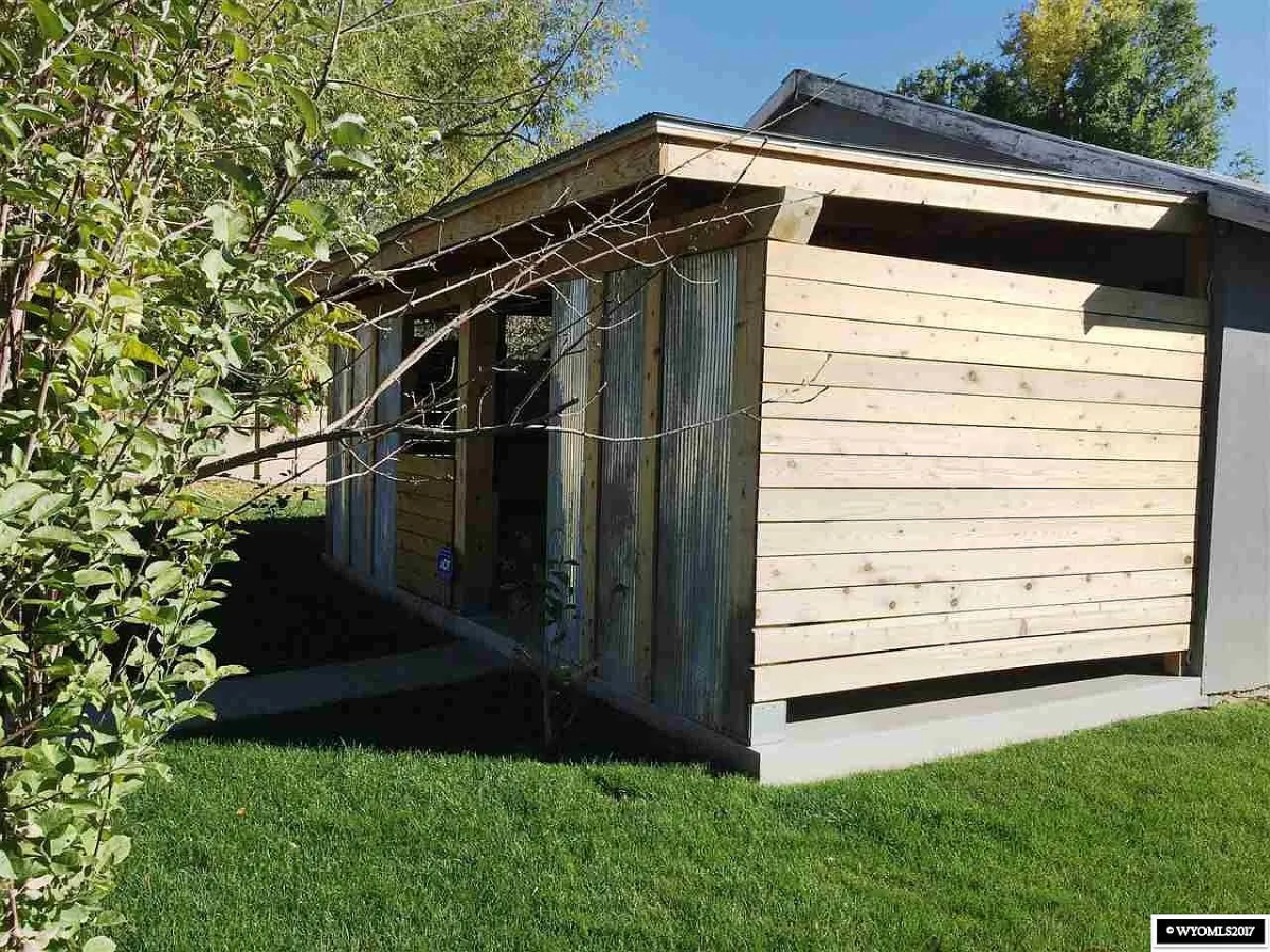 Refined Lander Retreat Designed for Quiet, Long-Term Living - Photo 2
