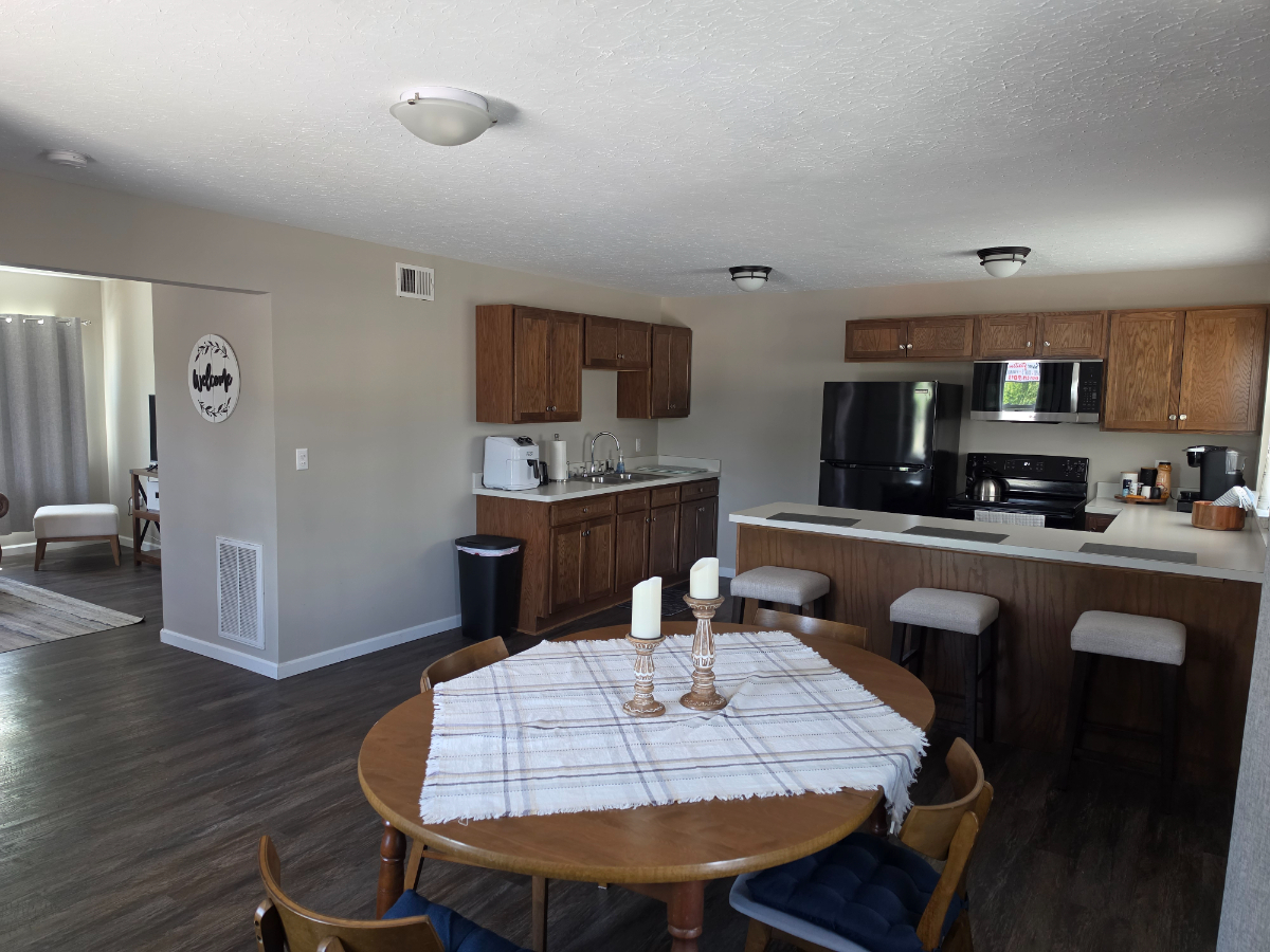 New 2 Bed 1 bath upstairs apartment - Photo 5