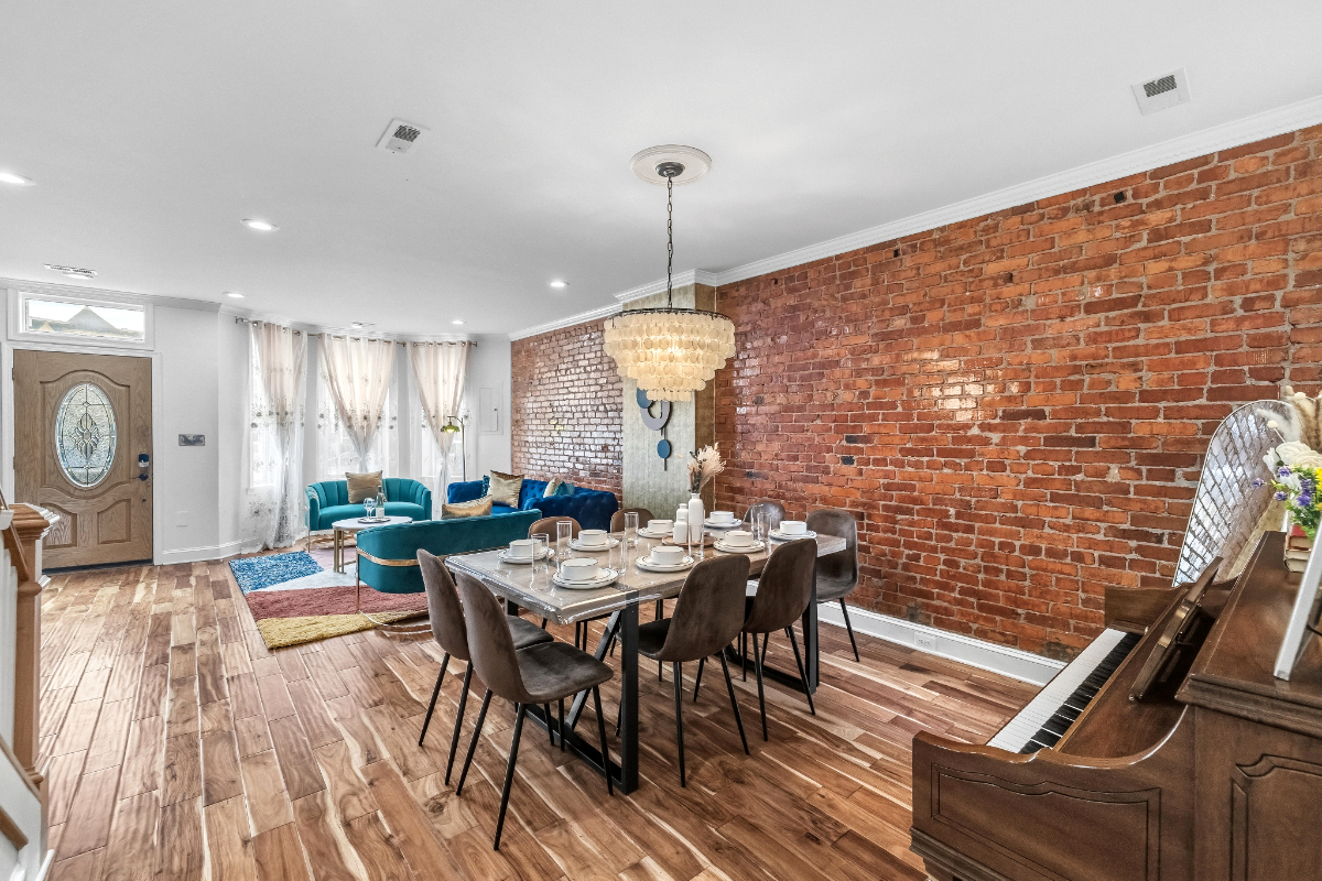 Capitol Piano House - Designer Furnished 3BR w/ Piano Parlor & Private Backyard & Sleeps 9 - Photo 9