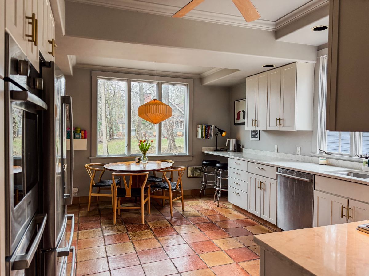 Beautiful Hillside Home--7 minutes from Strong Memorial - Photo 10