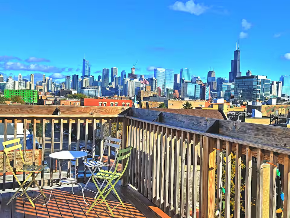3BR/2.5BA Beautiful City Skyline Chicago - Photo 4
