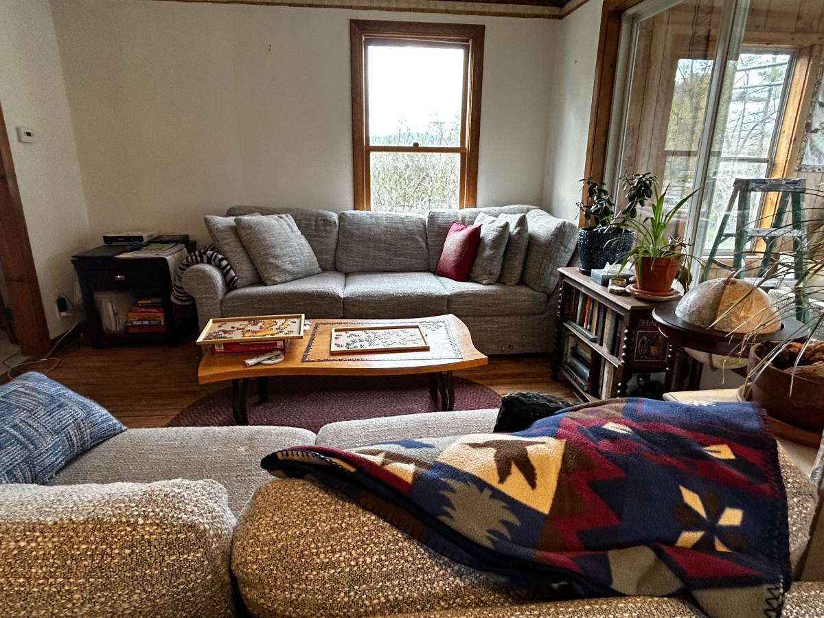 Pet Friendly, Inviting Room With Shared Living Spaces; Five Minute Drive to Central Vermont Medical  - Photo 9